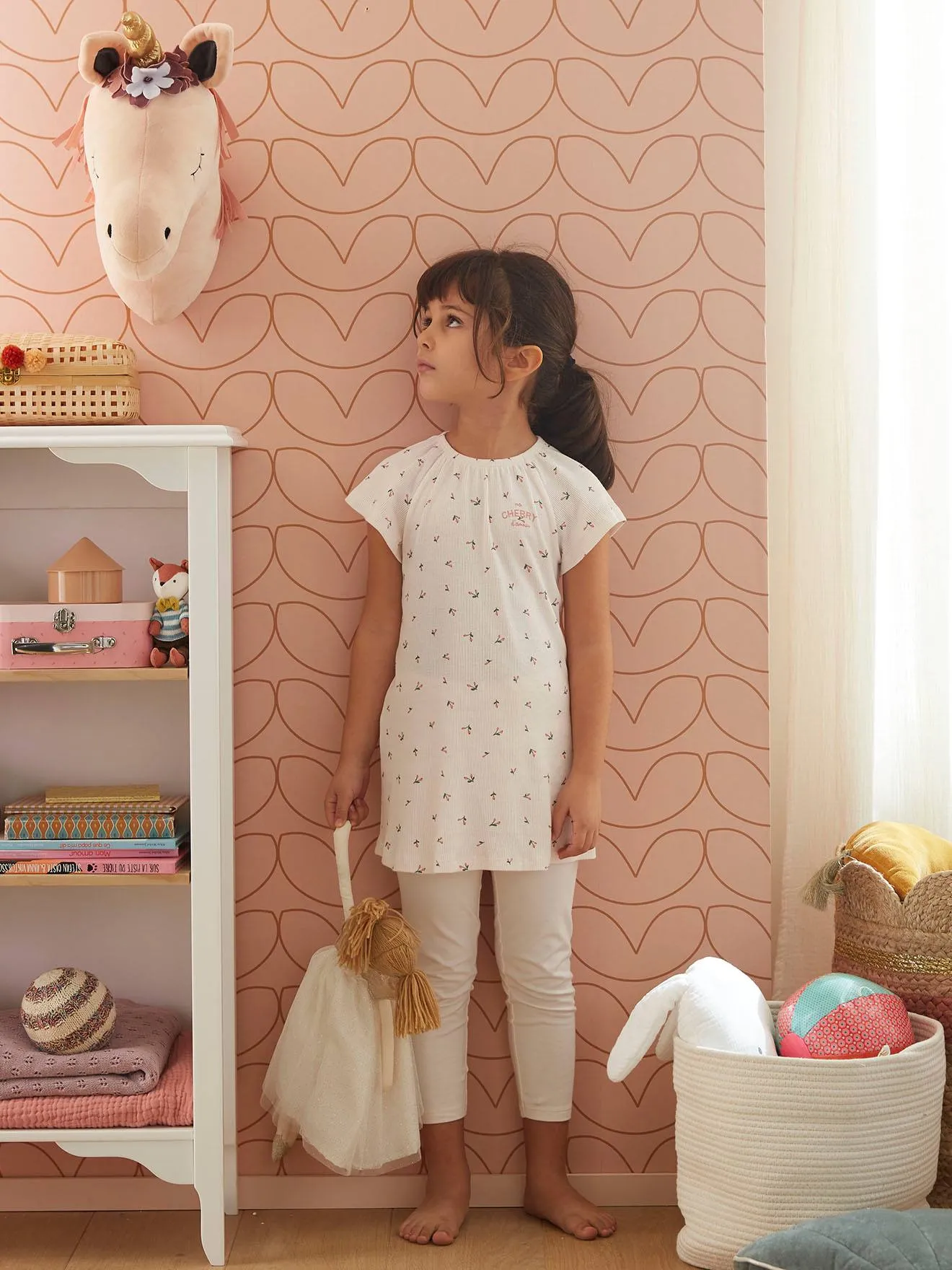 Camisón de punto de canalé «Cerezas» + leggings lisos para niña