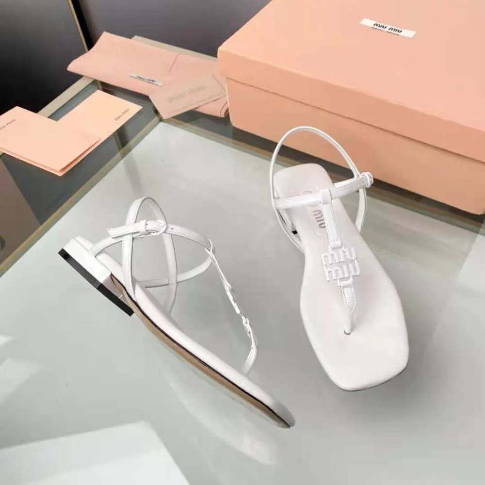Miu Miu Mujer Sandalias De Charol Con Logo De Letras De Metal-Blanco