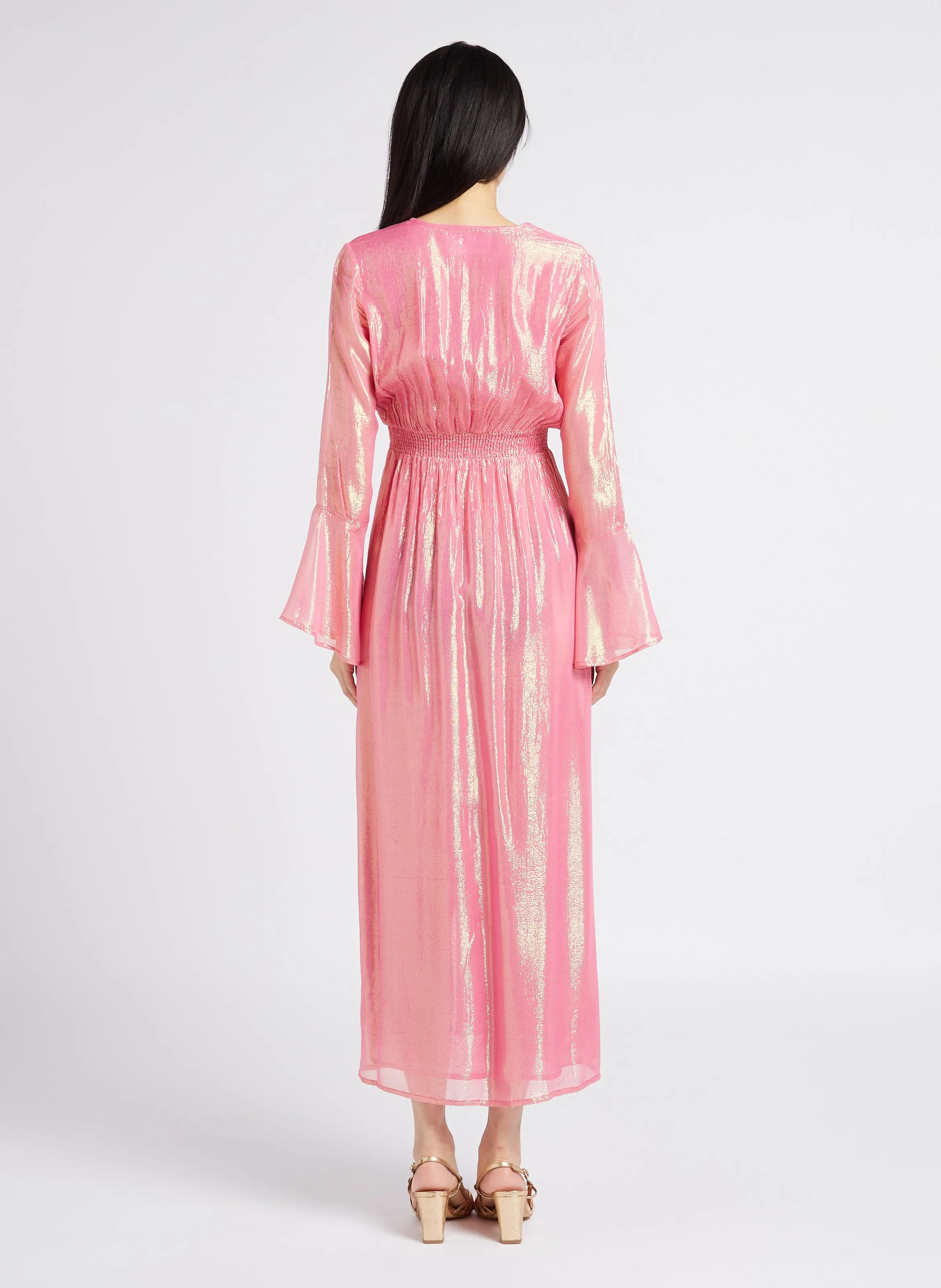 NOLA - Vestido largo con cintura fruncida de hilos metalizados en rosa