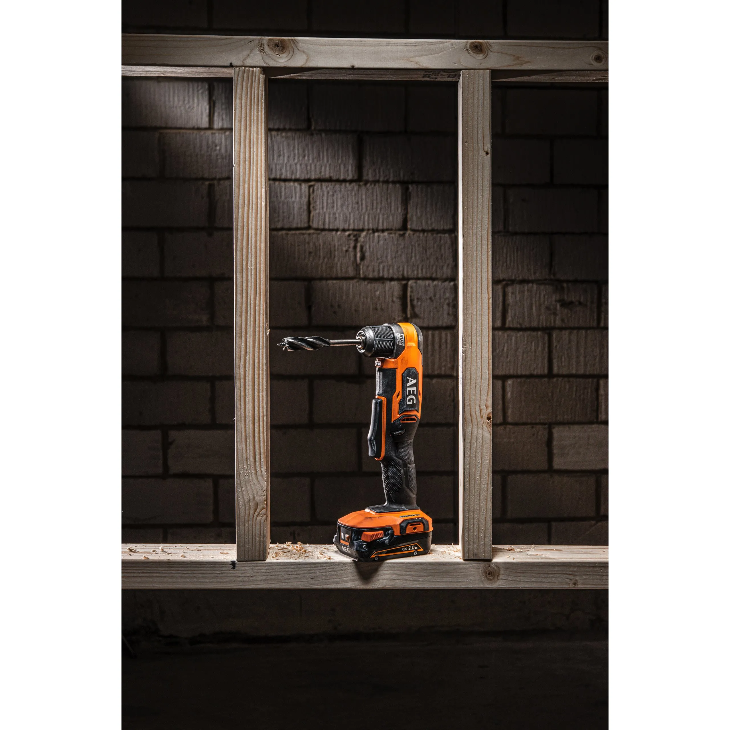 Taladro angular subcompacto sin escobillas 18V